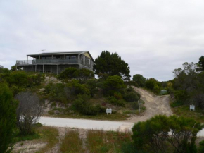 Lantauanan - The Lookout, Pelican Lagoon